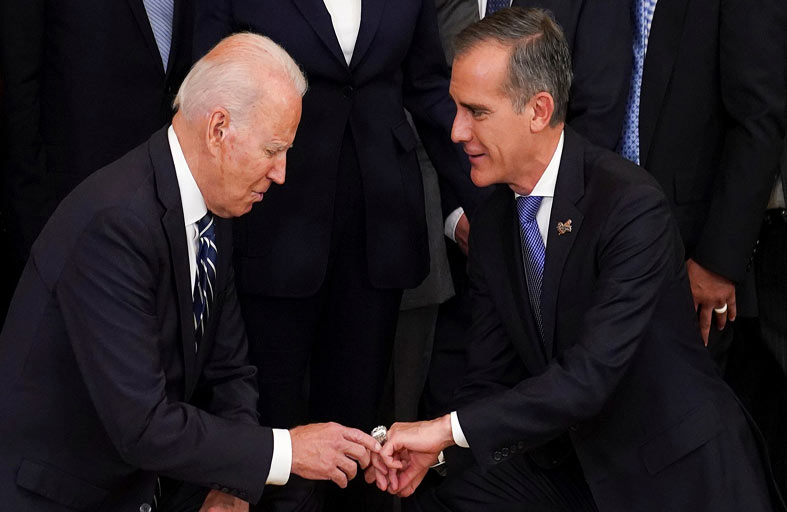 رئيس بلدية لوس أنجليس سفير الولايات المتحدة في الهند 