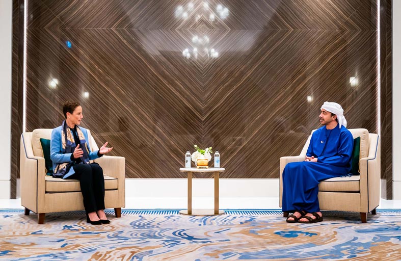 عبدالله بن زايد يشهد التوقيع على مذكرة تفاهم للتعاون في مجال الأمن السيبراني بين الإمارات وجامايكا