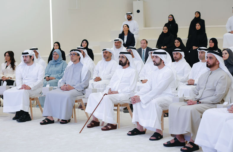 محمد بن راشد: الإمارات دولة اقتصاد ونماء، وخير وعطاء تبني بيد وتعطي بالأخرى  