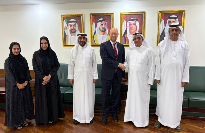 غرفة رأس الخيمة تبحث مع سفير بيلاروسيا التعاون الاستثماري 