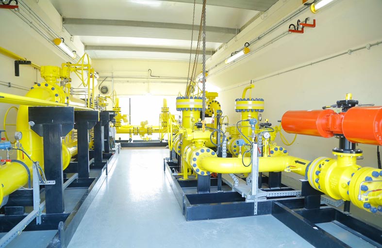 كهرباء الشارقة تنجز 85 % من الخط الاستراتيجي للغاز الطبيعي من الرحمانية إلى مويلح التجارية