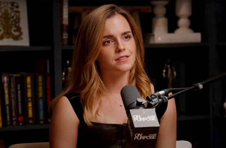  إيما واتسون.. تعود في بودكاست،  لتصوغ لنفسها دوراً جديداً مفاجئا