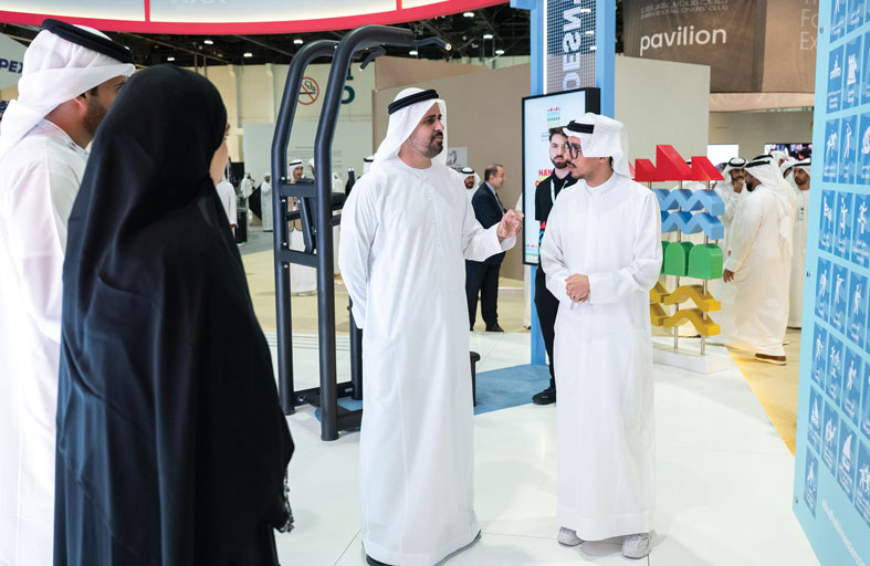 ذياب بن محمد بن زايد يزور النسخة الـ 22  من معرض أبوظبي الدولي للصيد والفروسية