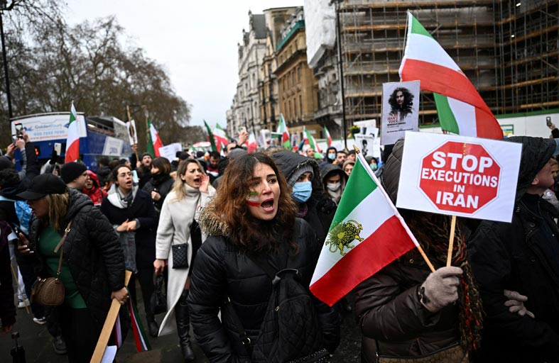 دول أوروبية تستدعي سفراء طهران للتنديد بعمليات الإعدام 