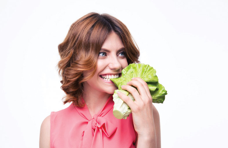 الخضراوات الورقية تبطئ نمو الأورام السرطانية