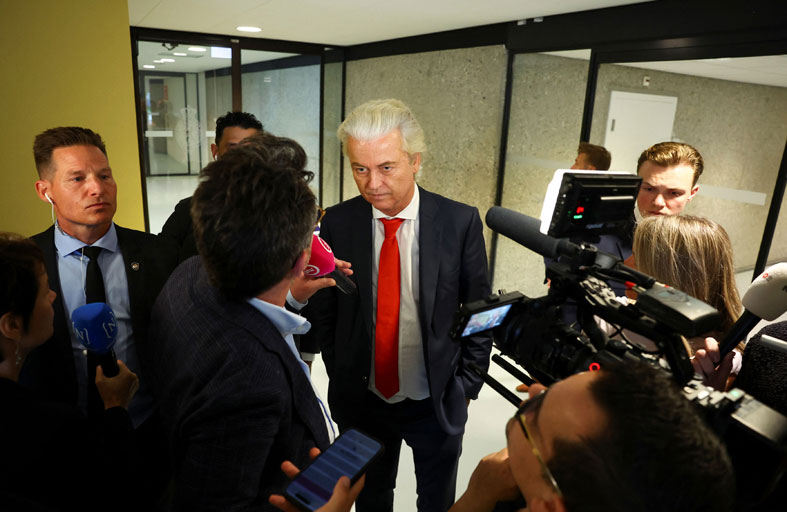 انهيار الحكومة الائتلافية في هولندا بســبب خــلاف على ســياسـة الهجرة