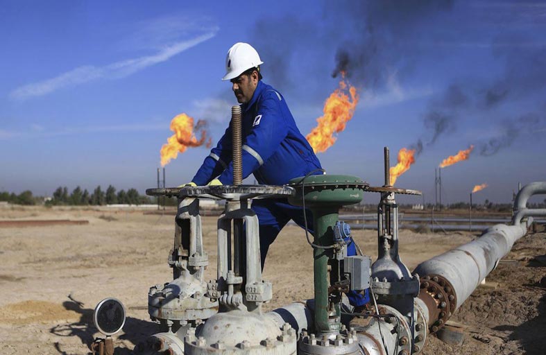 النفط يرتفع مع استمرار المخاوف حيال الإمداد 