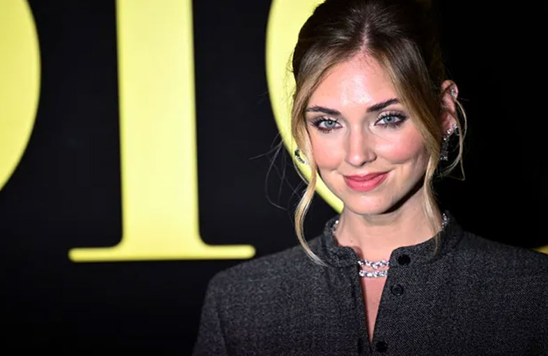 مؤثرة شهيرة في قلب فضيحة.. محورها كعكة عيد الميلاد