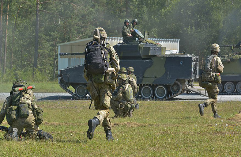 الناتو يخشى الصدام المباشر.. وروسيا تعد «بنك أهداف»