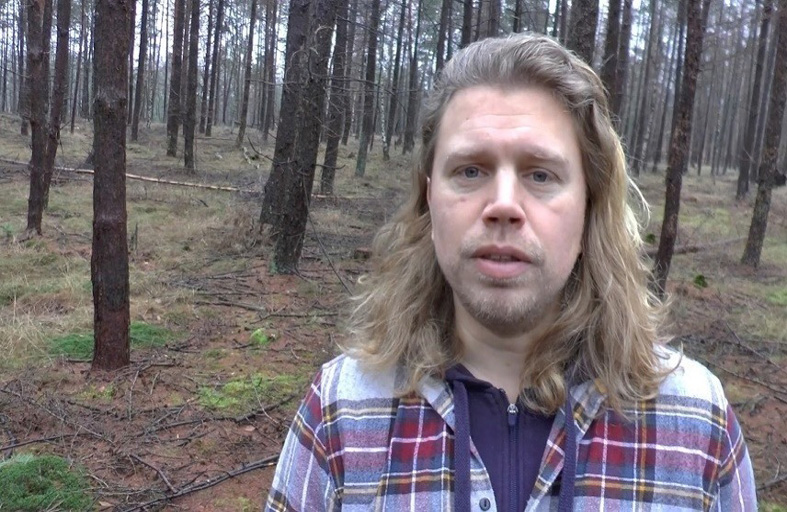 مهدد بدعوى قضائية بعد إنجاب 550 طفلاً