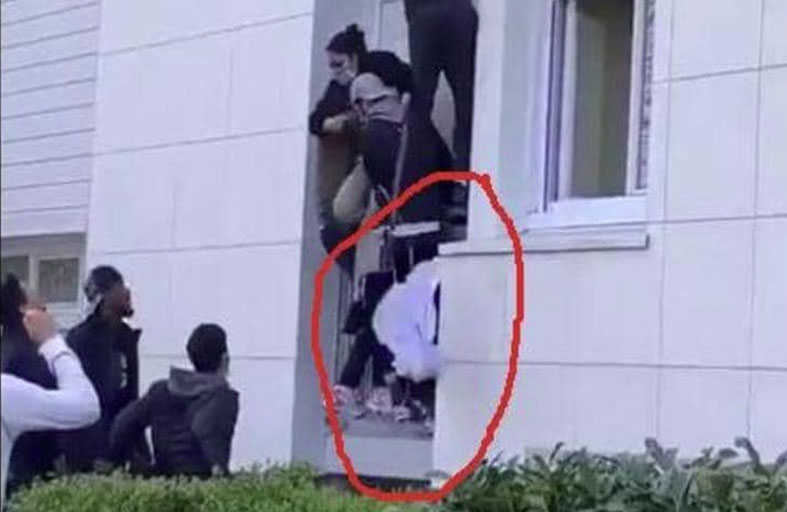 أنقذوا الوالدين من الحريق ورموا الرضيع