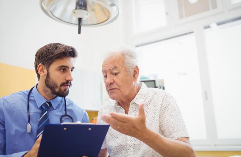 يجب ألا تتجاهلها.. علامات تدل على الإصابة بسكتة دماغية صغيرة