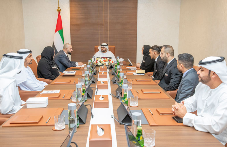 محمد الشرقي يطلع على خطط ومشاريع فريق مركز الفجيرة للمغامرات