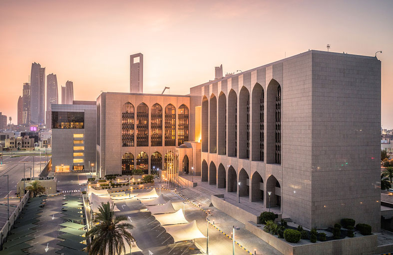 أصول القطاع المصرفي الإماراتي تناهز 3.5 تريليون درهم يوليو الماضي