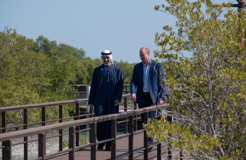 خالد بن محمد بن زايد والأمير وليام يناقشان في أبوظبي مبادرات الاستدامة