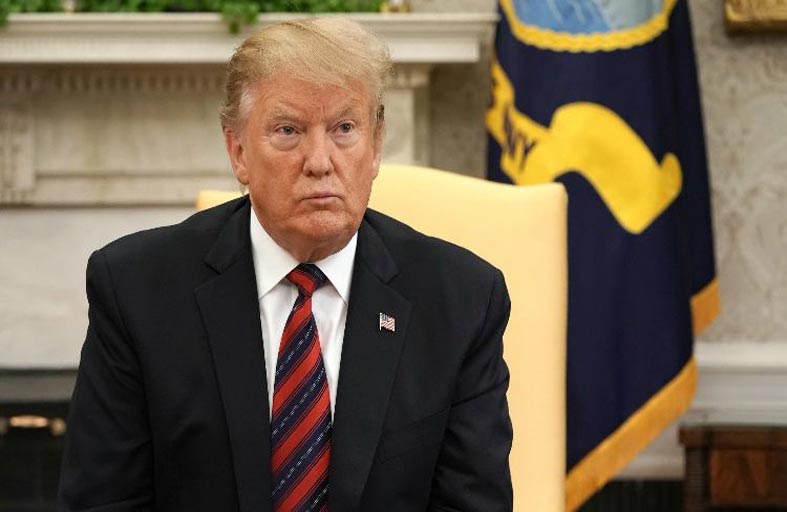 الاتحاد الأوروبي يرفض قرار ترامب حظر السفر  