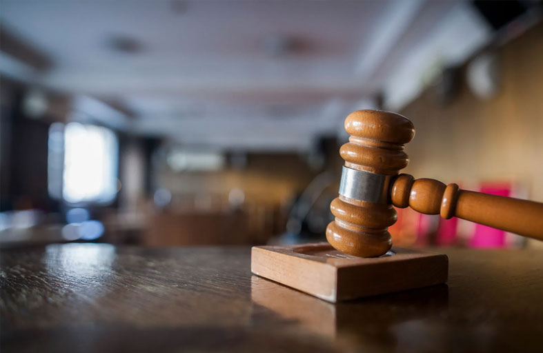 لعب أطفال تشعل نزاعاً قانونياً بين مذيعة وطليقها