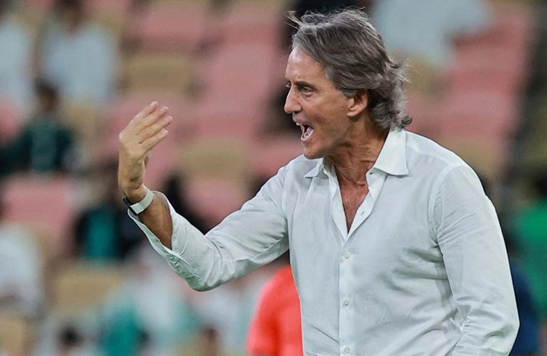 أول تعليق من مانشيني بعد إقالته من «الأخضر»