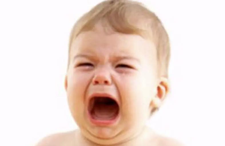 المعتقدات عن بكاء الأطفال خاطئة.. هذه حقيقة ما يحدث