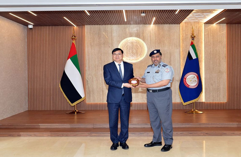 شرطة أبوظبي والنيابة العامة الصينية تبحثان التعاون المشترك
