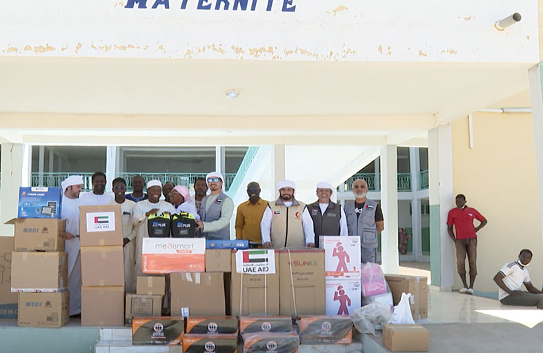 الفريق الإنساني الإماراتي في تشاد يقدم مستلزمات ومعدات طبية لمستشفى«أم جرس العام»