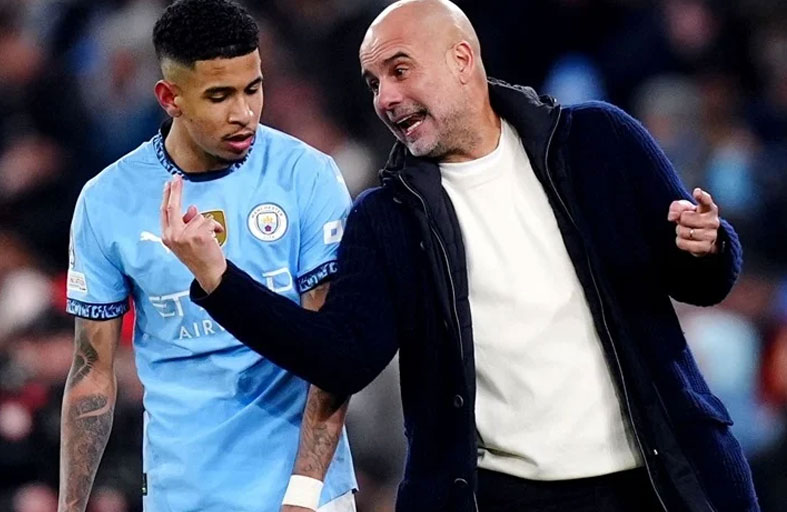 غوارديولا يحسم الجدل حول رحيل سافينيو