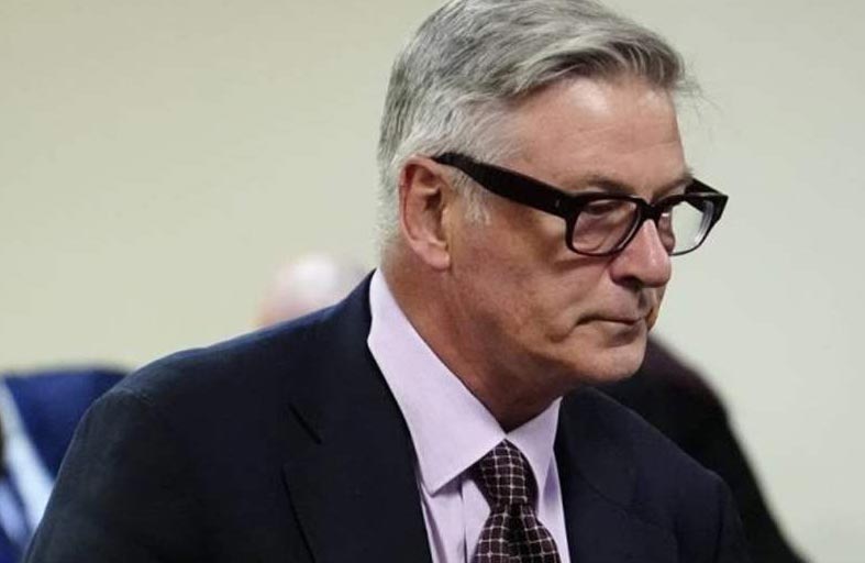 محامو أليك بالدوين يشككون في التحقيق 