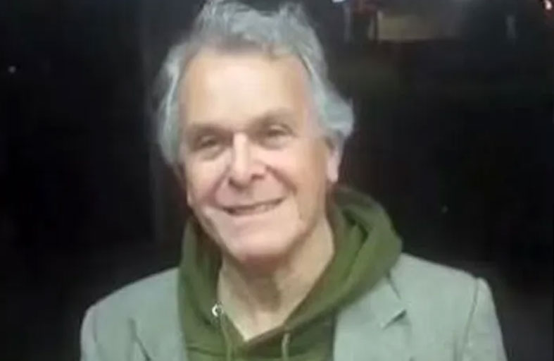 «أنت إرهابي».. مستشار سابق لأوباما يهين بائع طعام في نيويورك