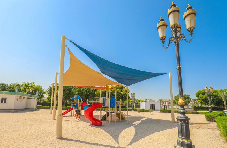 بلدية عجمان تكثف حملاتها الرقابية على حدائق الإمارة كافة