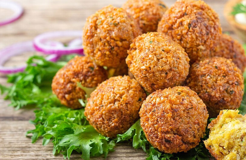 الأردن.. تسمم 23 طالباً بعد تناول «الفلافل»