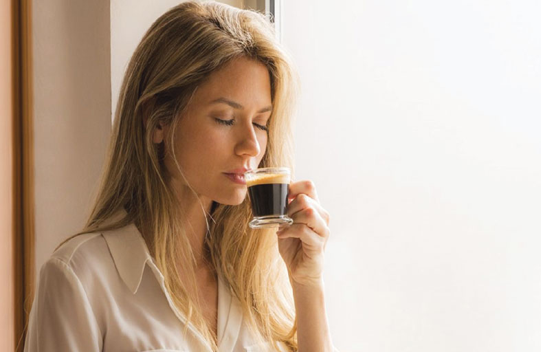 منها احتساء القهوة.. طقوس صباحية بسيطة لدعم صحة الكبد