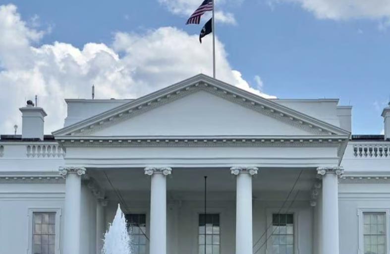 إدارة بايدن تجتمع مع عمالقة الذكاء الاصطناعي