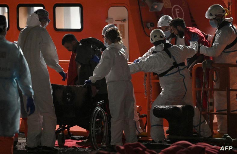 الجنسية الإسبانية لطفلة ولدت على متن قارب مهاجرين 