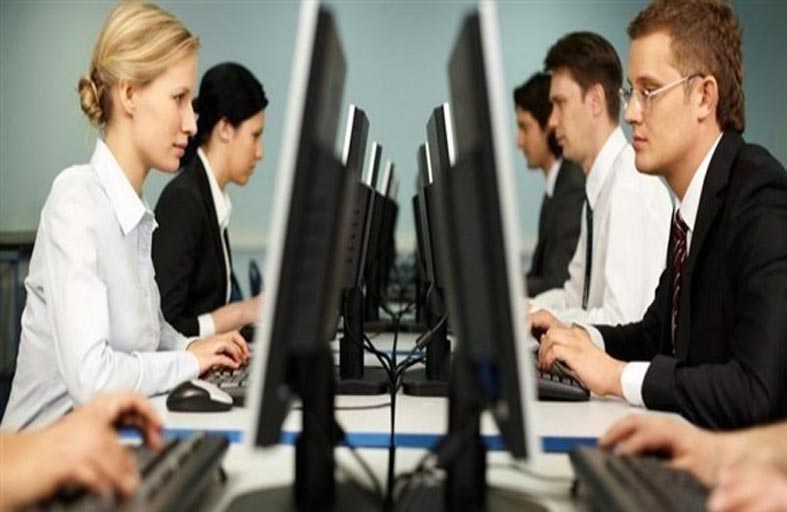 دراسة: الرجال خسروا الوظائف أكثر من النساء بسبب كورونا