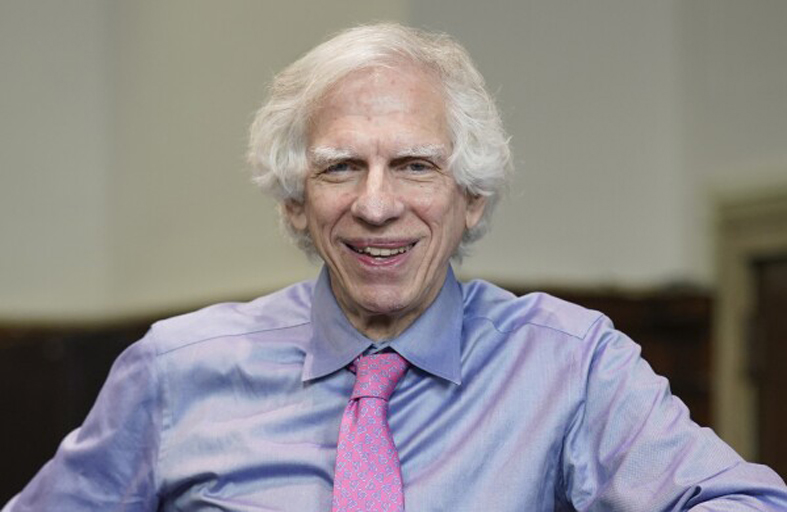 القاضي يأمر ترامب بمنع التداول في المحاكمة المدنية