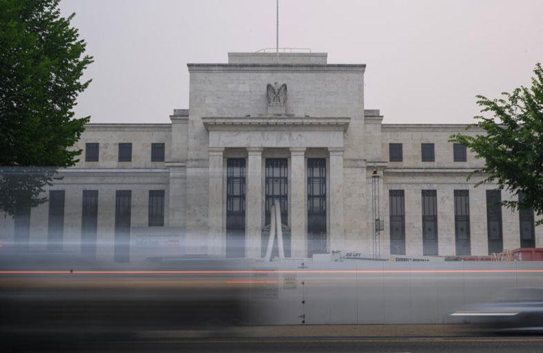  مسؤول في الاحتياطي الفدرالي الأميركي يؤيـــد رفــع معـدلات الفائــدة في يـوليـو 
