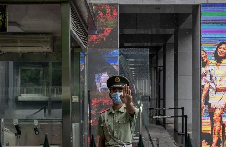 الصين تدين قرار أستراليا بشأن تأشيرات مواطني هونغ كونغ 