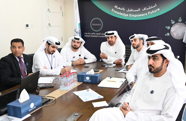 مركز تريندز ومعهد البحوث للعلوم الإنسانية والاجتماعية بجامعة الشارقة يبحثان آفاق التعاون البحثي المشترك