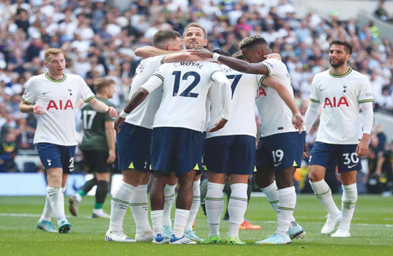 توتنهام في اختبار صعب أمام تشلسي 