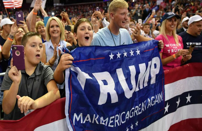 أطفال أمريكان يستلهمون من ترامب للتحرش في المدرسة...!