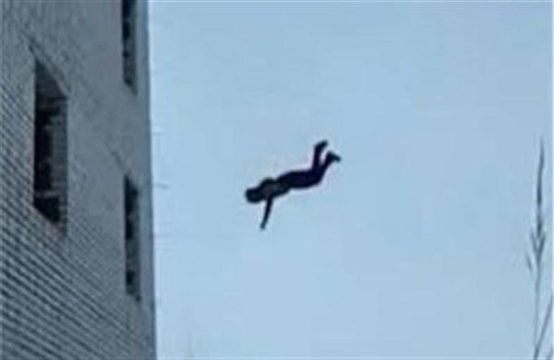 مصرع فتاة بسقوطها من الطابق العاشر