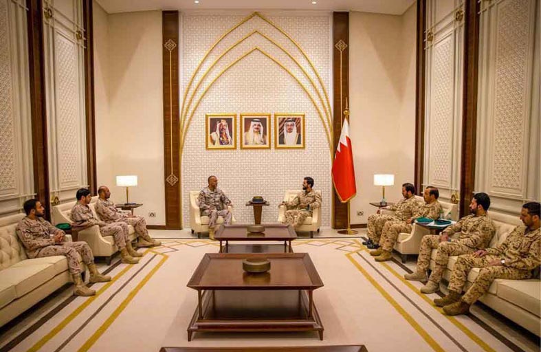 وفد من وزارة الدفاع يلتقي مستشار الأمن الوطني بالبحرين