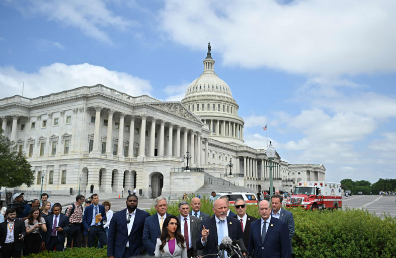 تقرير: الإغلاق الحكومي بات جزءاً من الفوضى في واشنطن  