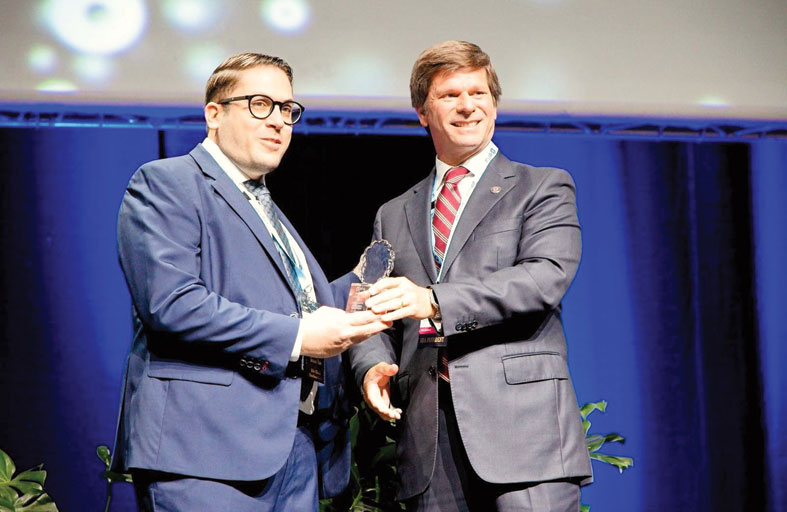 باحث من الإمارات يُتوَج بجائزة التميز من الجمعية الأوروبية لأمراض الدم تقديرًا لإسهاماته في مجال الثلاسيميا