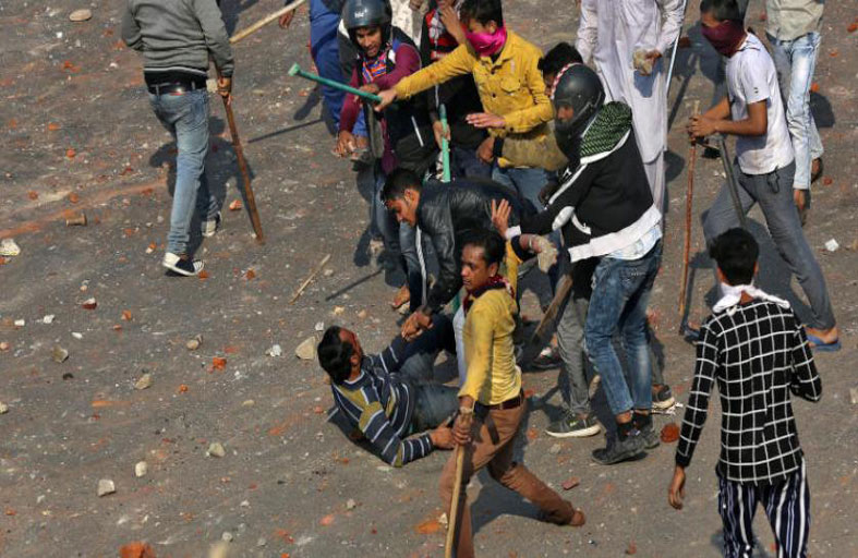 5 قتلى وعشرات الجرحى بأحداث عنف في نيودلهي