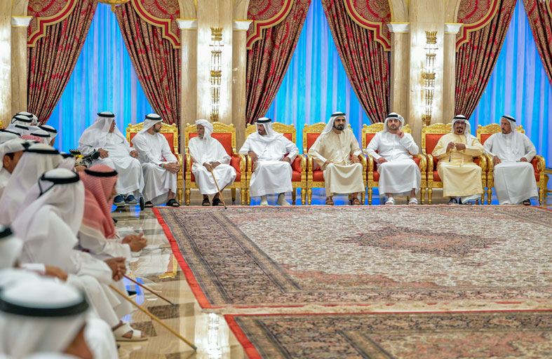 محمد بن راشد يستقبل وجهاء وأبناء القبائل بمناسبة شهر رمضان المبارك
