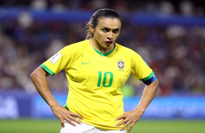 البرازيلية مارتا لن «تختفي من كرة القدم» 