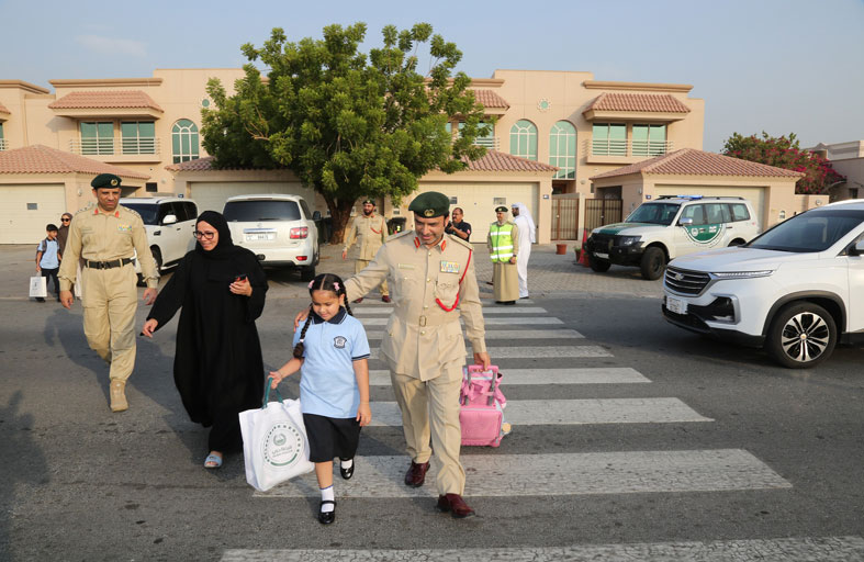 شرطة دبي تهنئ المدارس بحلول العام الدراسي الجديد