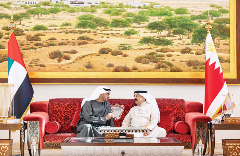 الإمارات والبحرين يدينان الاعتداء الإسرائيلي على قطر الشقيقة ويؤكدان تضامن البلدين معها ودعمهما كل ما من شأنه حماية أمنها وسلامة مواطنيها وأراضيها