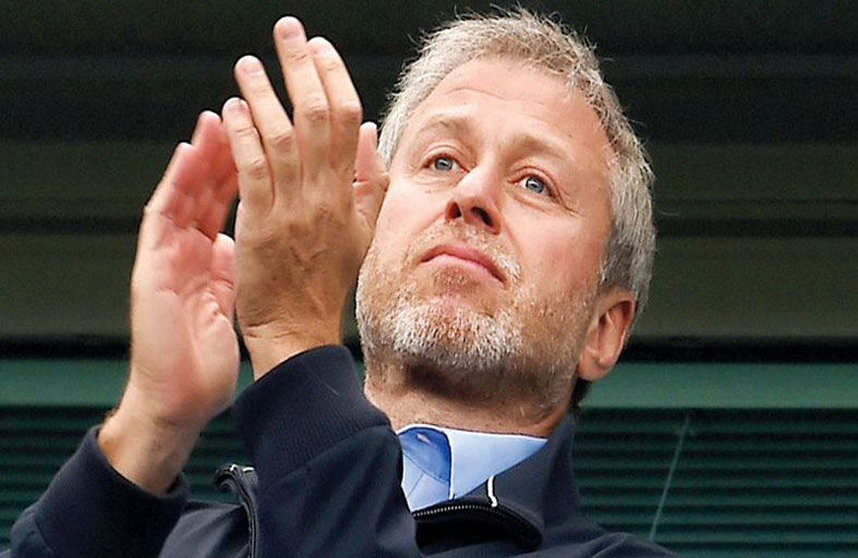 الملياردير أبراموفيتش يستجدي أصدقاءه من المشاهير